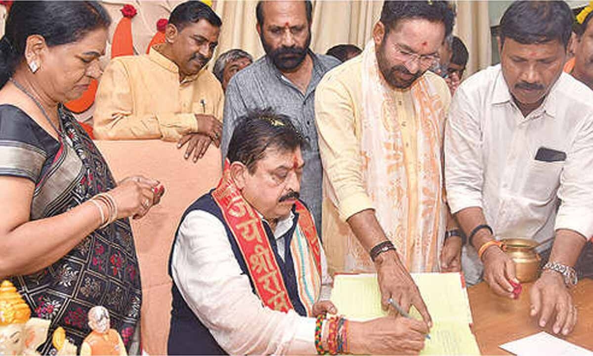 Ramchander Rao ups the ante against Congress and Kharge