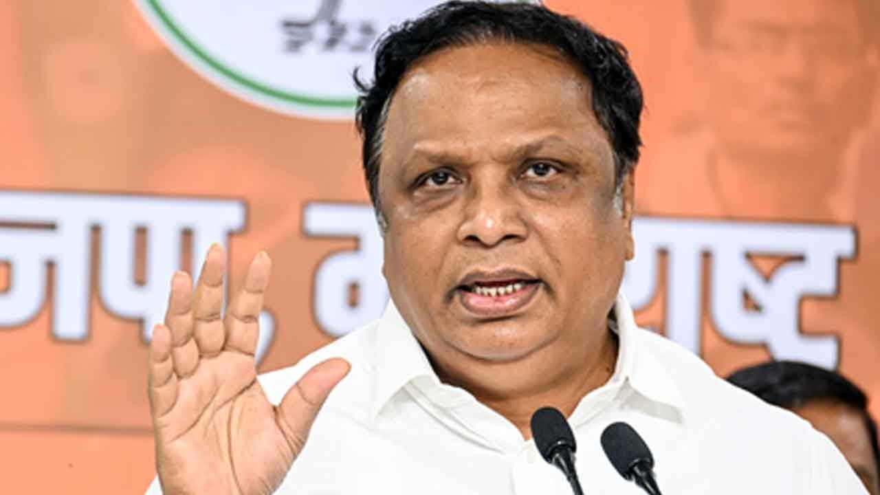 Uddhav cribbed about losing power, Raj's statement absurd: Maha minister's swipe at joint rally
