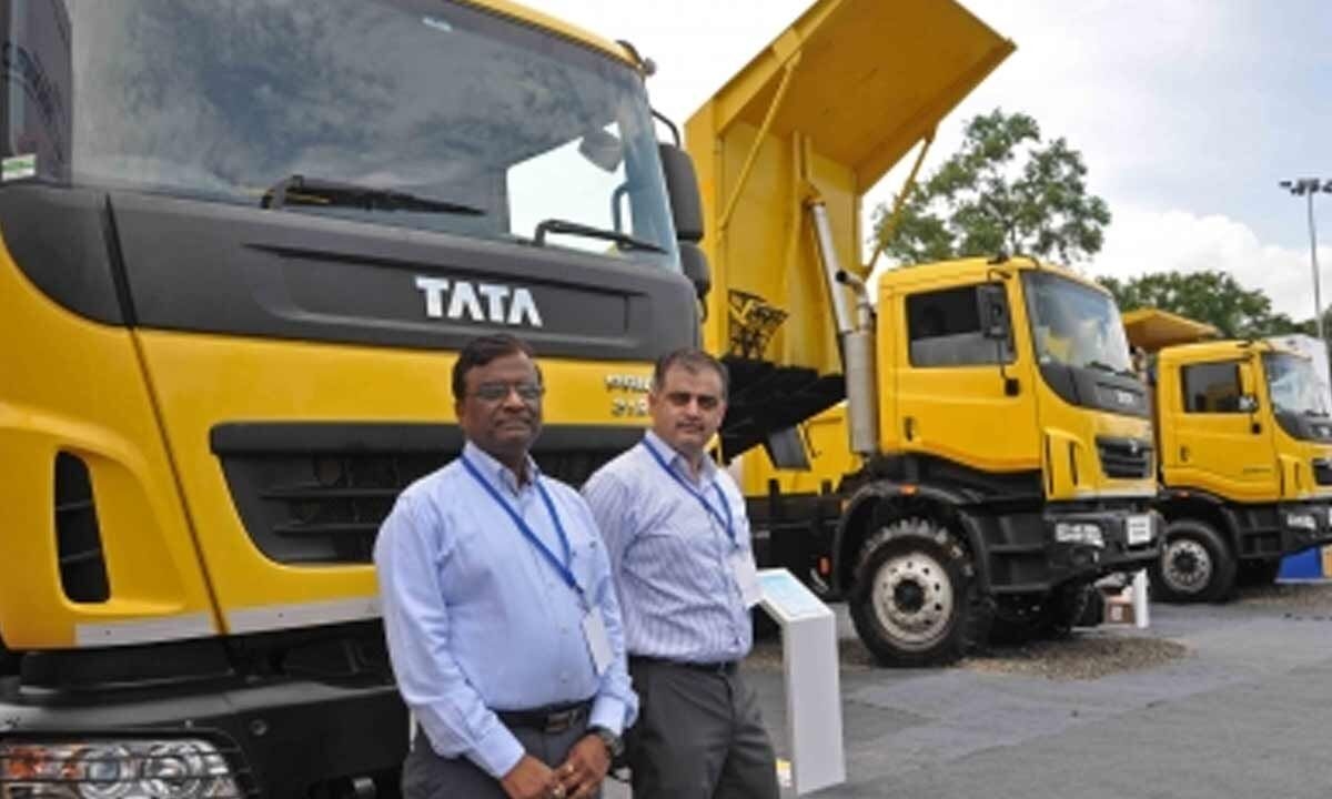 India's commercial vehicle sales projected to see 2-5 pc growth in FY26