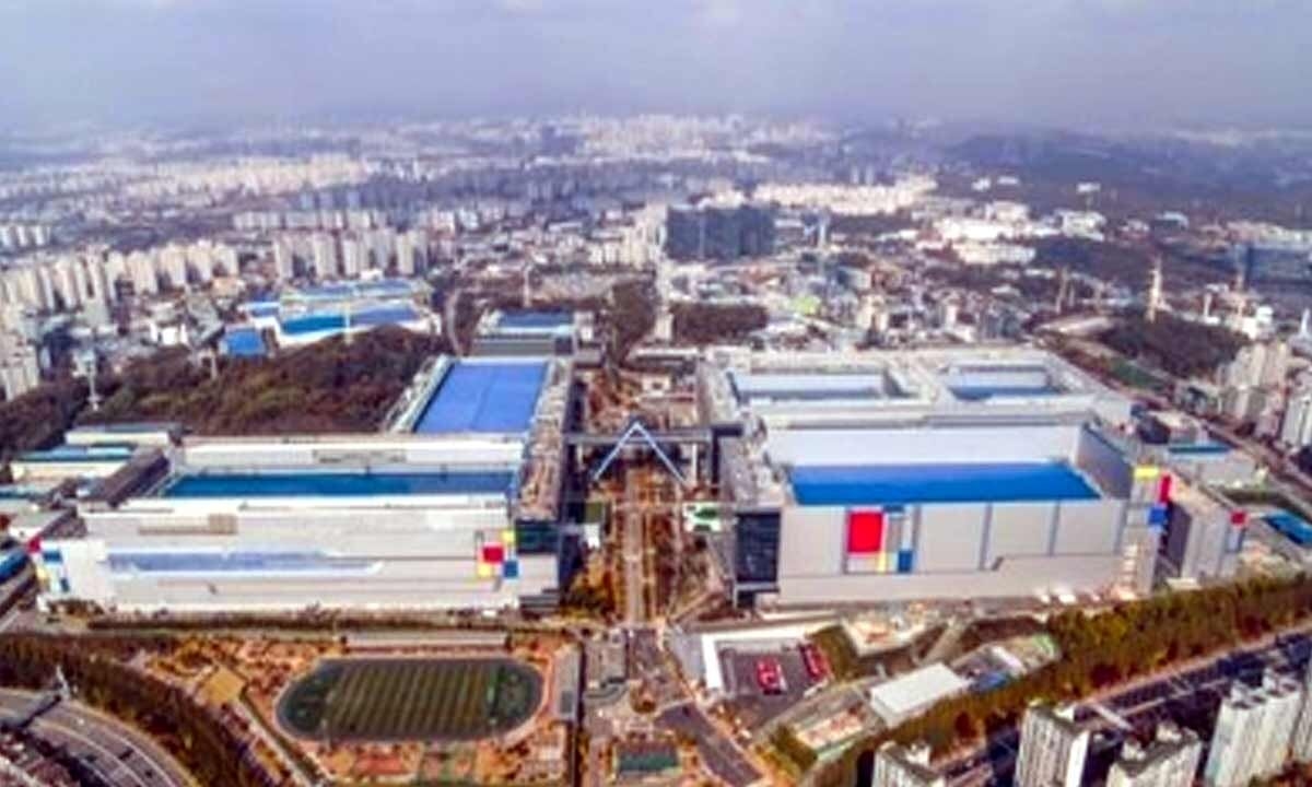 Samsung estimates 56 pc drop in Q2 operating profit on chip slump, US trade policies