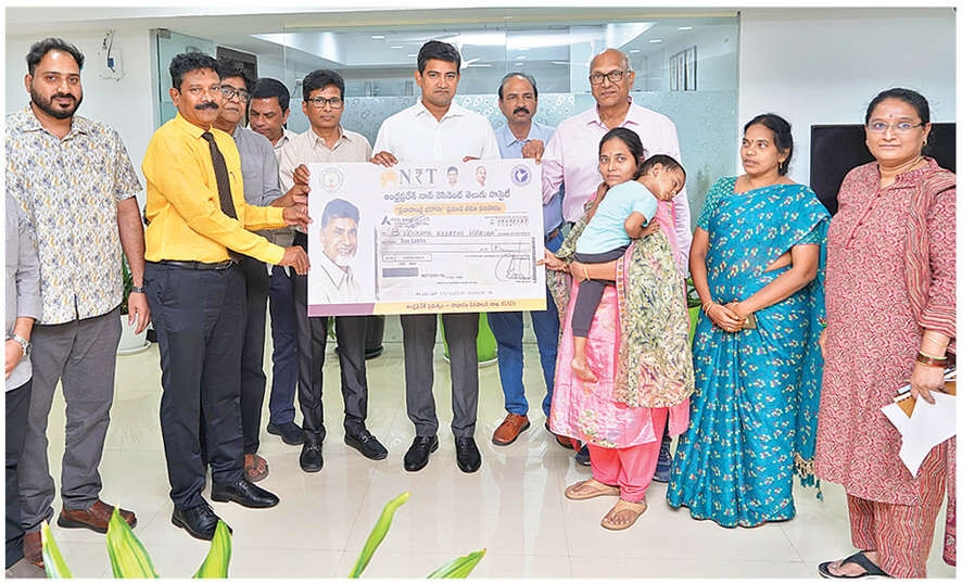 Rs 10L insurance handed over to deceased NRT's family