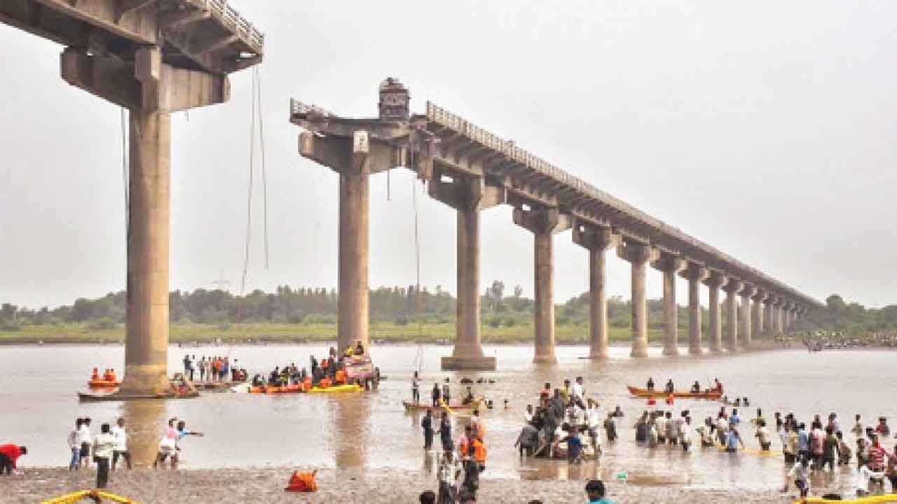 Gujarat bridge collapse: BRS livid at BJP, terms it ‘double engine' failure