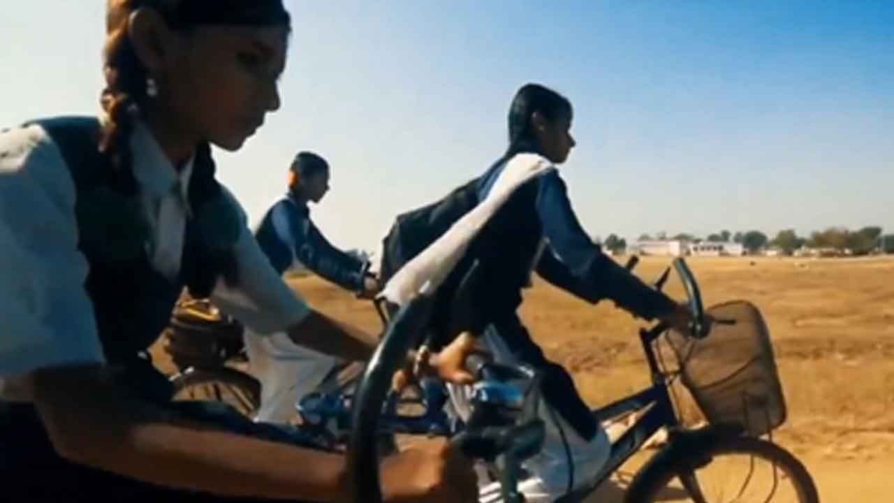 CM Mohan Yadav to distribute free bicycles to MP students today
