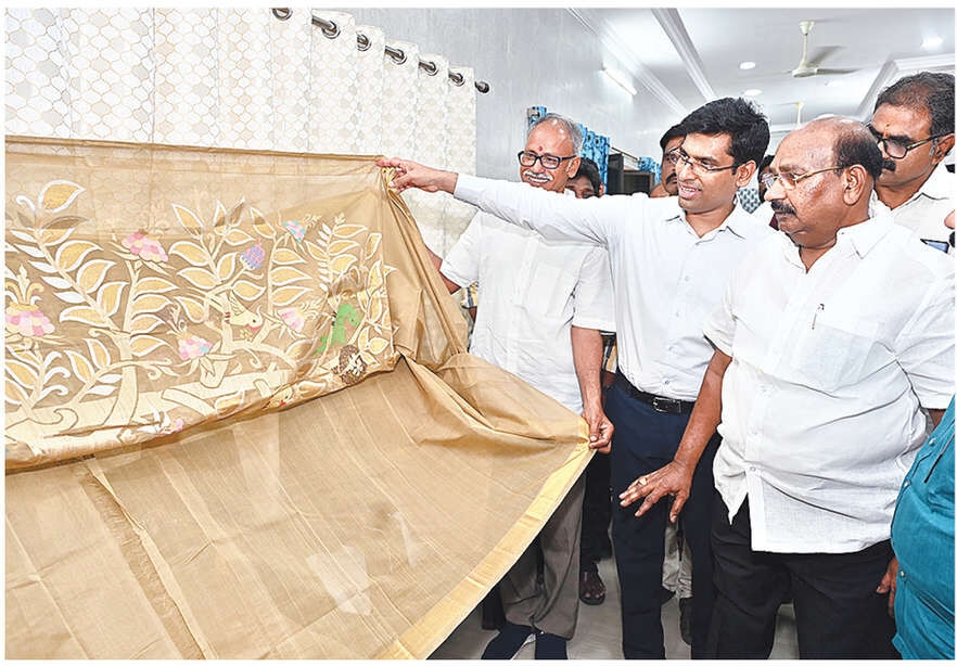 Sant Kabir award winner Srinivasulu is a boon to district: Collector