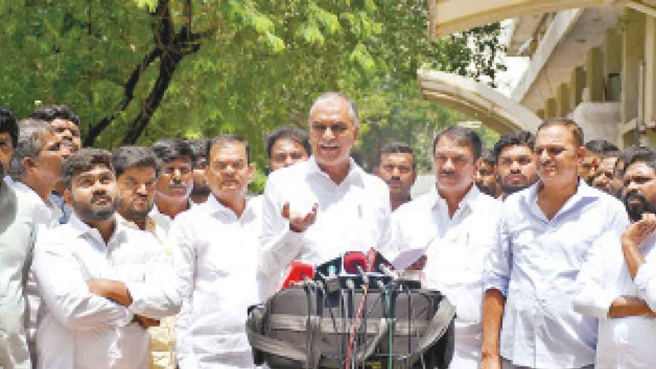 Harish Rao submits addl evidence to Ghose panel, counters Congress on Kaleshwaram