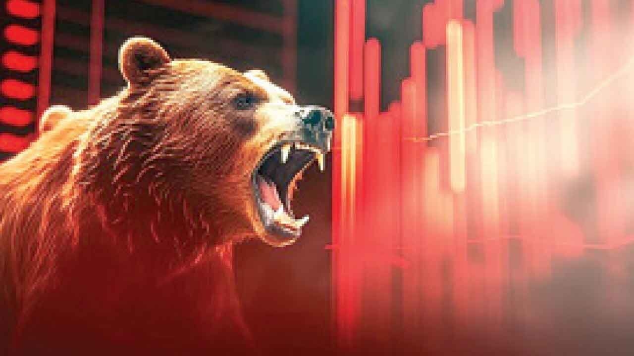 Indices tumble nearly 1% on selling in IT, auto stocks
