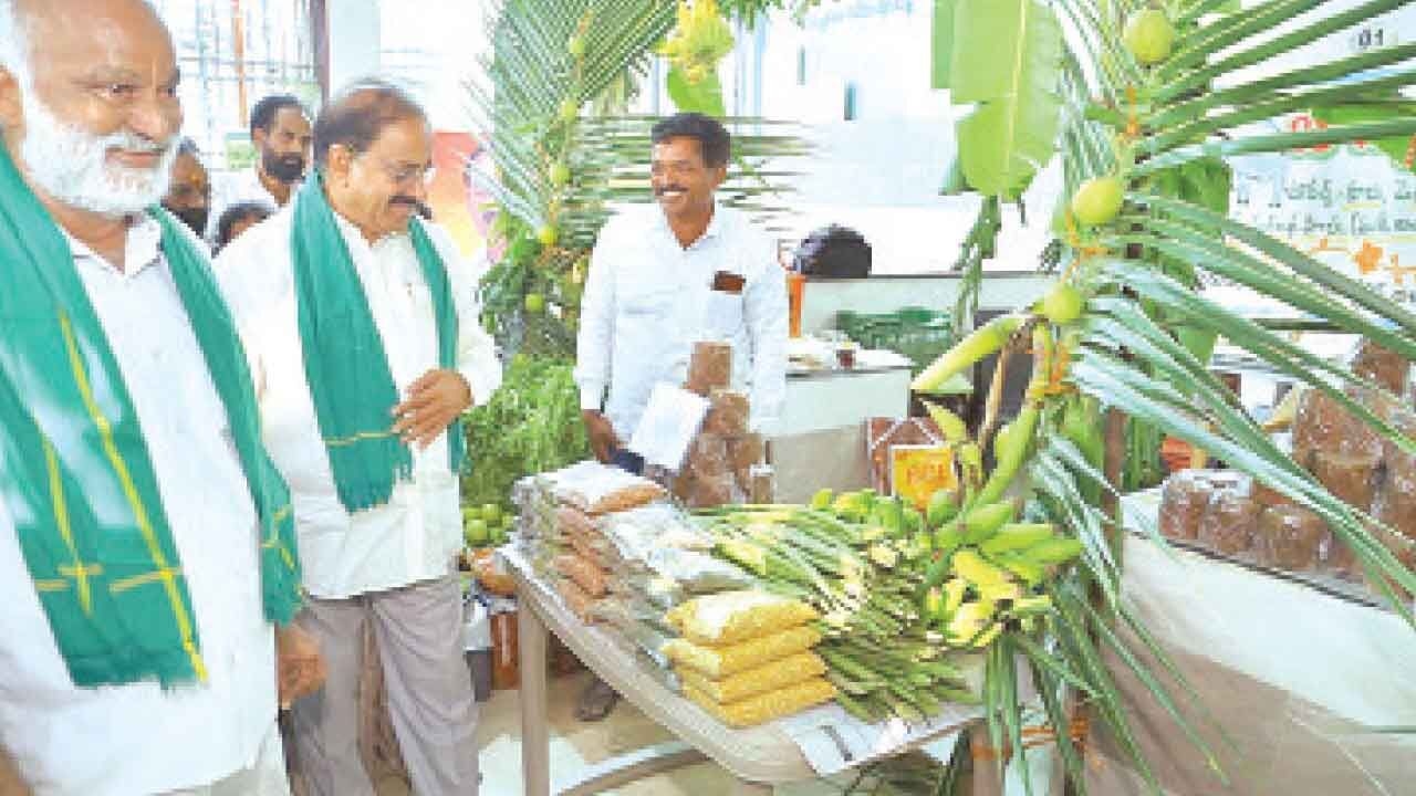Tummala unveils Khammam's first multi-purpose organic market
