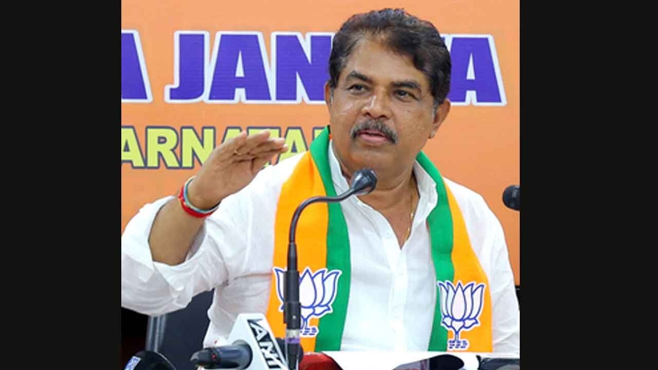 Does it burn that BJP did what Cong couldn't in 60 years: Ashoka slams K'taka CM on Sigandur bridge row