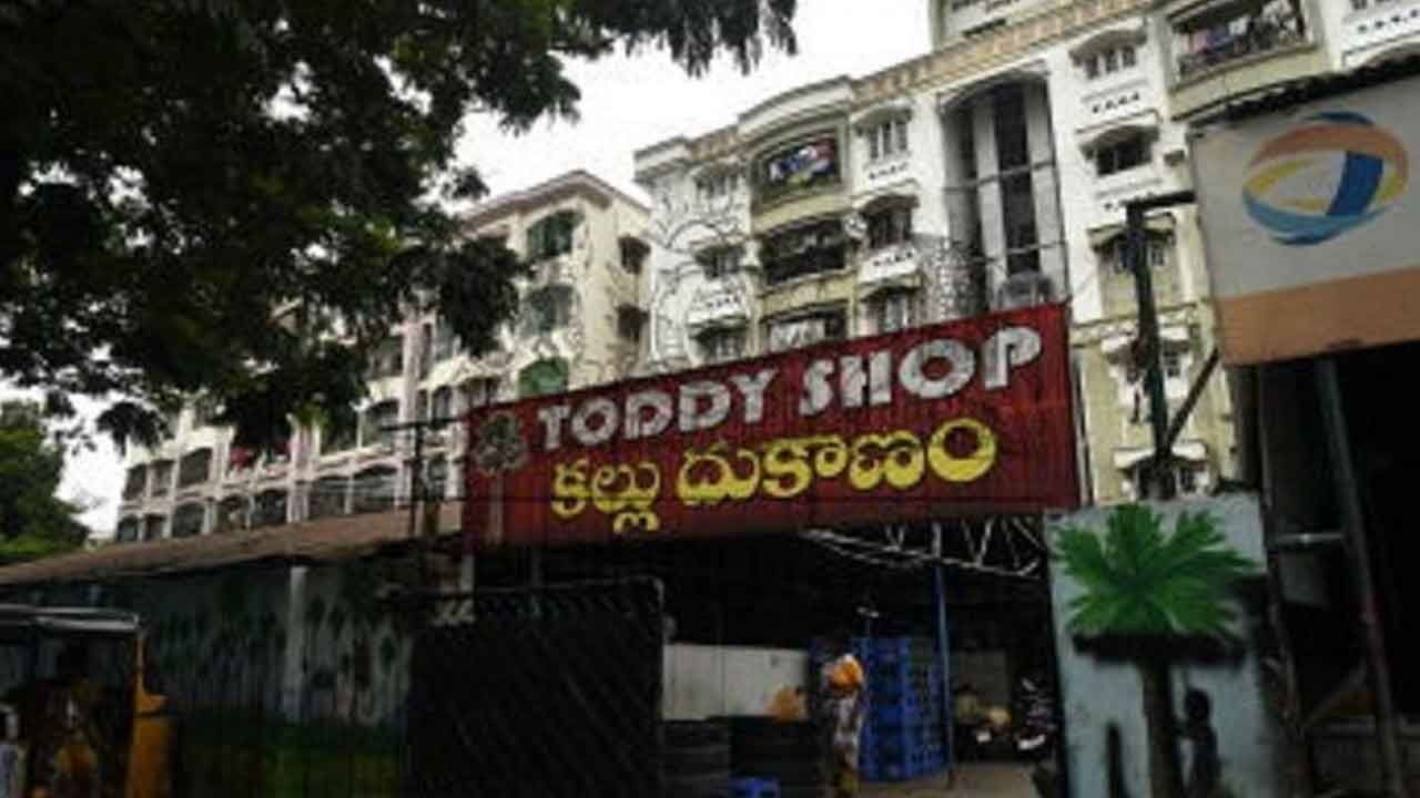 Be wary: Adulterated toddy is a silent killer