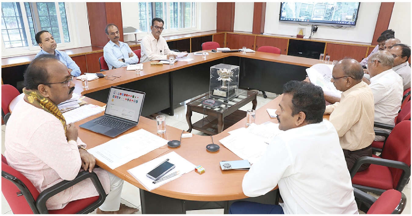 TTD EO directs full-scale Annaprasadam at Vontimitta