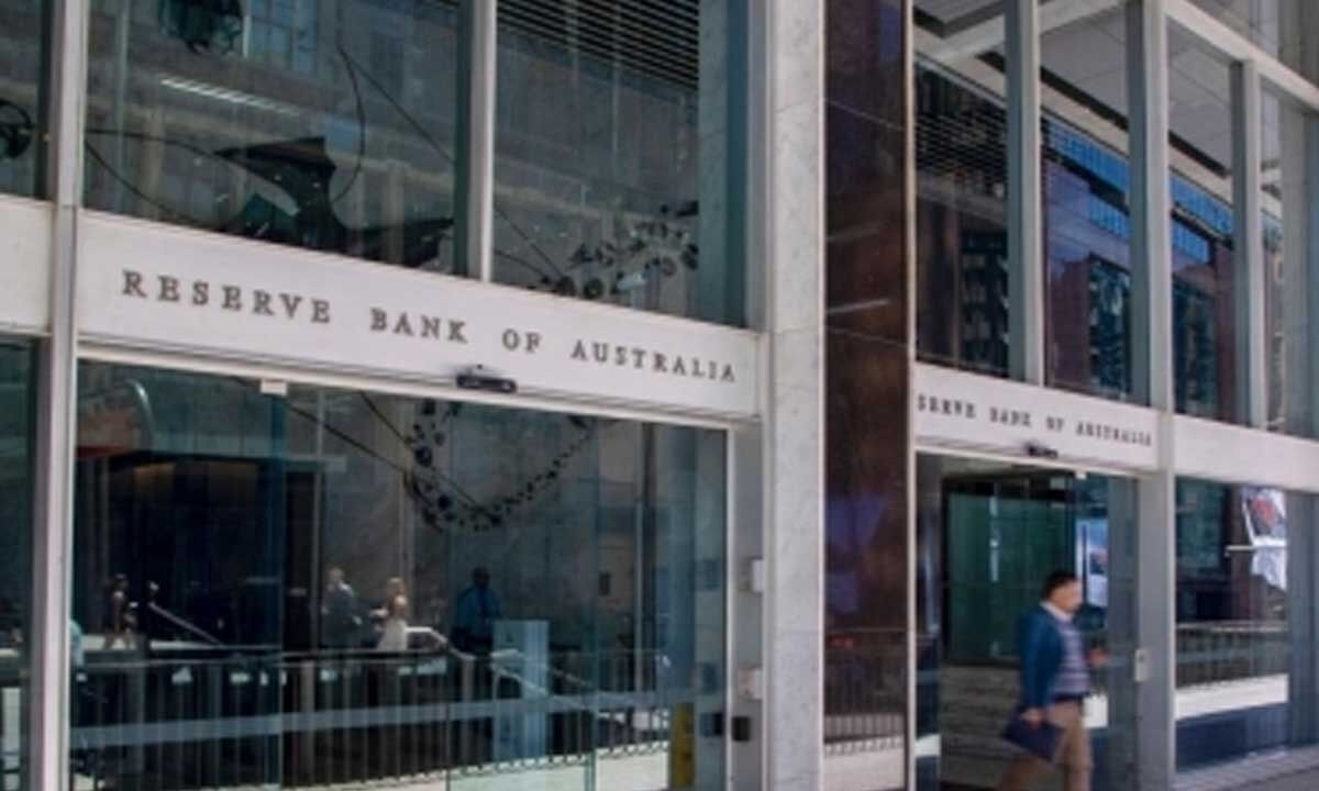 Australian central bank proposes banning card payment surcharges