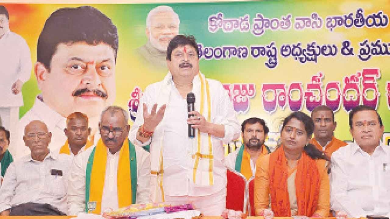 Intellectuals urged to lead BJP's push for power in Telangana
