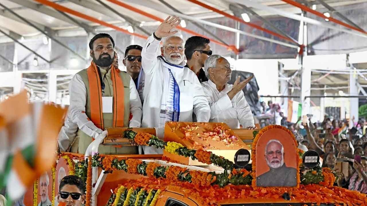 Will develop Motihari like Mumbai: PM