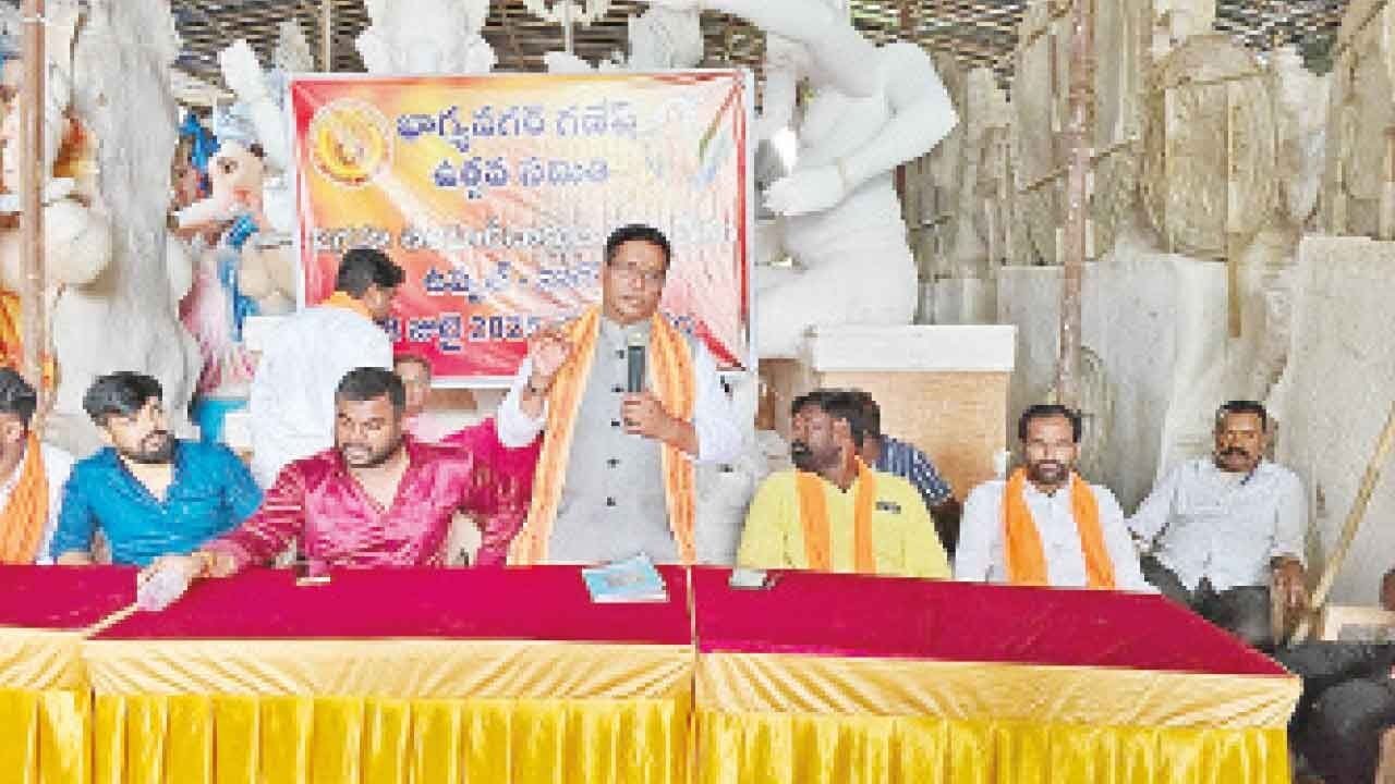 Ganesh idol makers seek govt protection from ‘non-Hindu' lenders