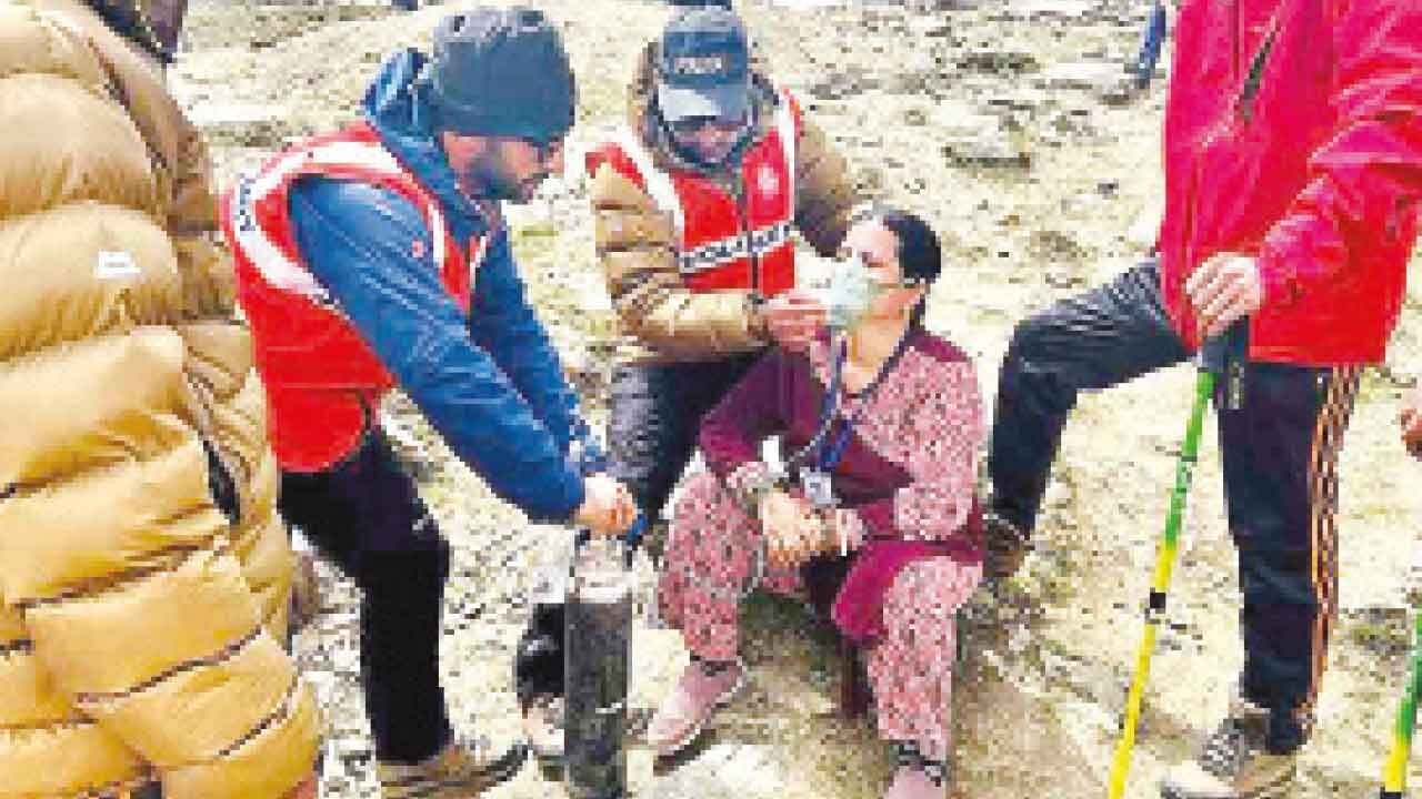 7,900 pilgrims leave Jammu for Amarnath after 1-day suspension