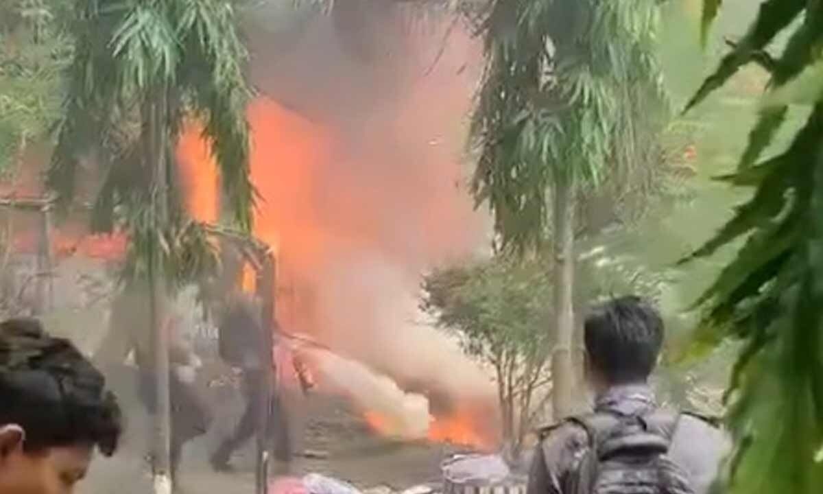 Bangladesh Air Force jet crashes into Dhaka school building