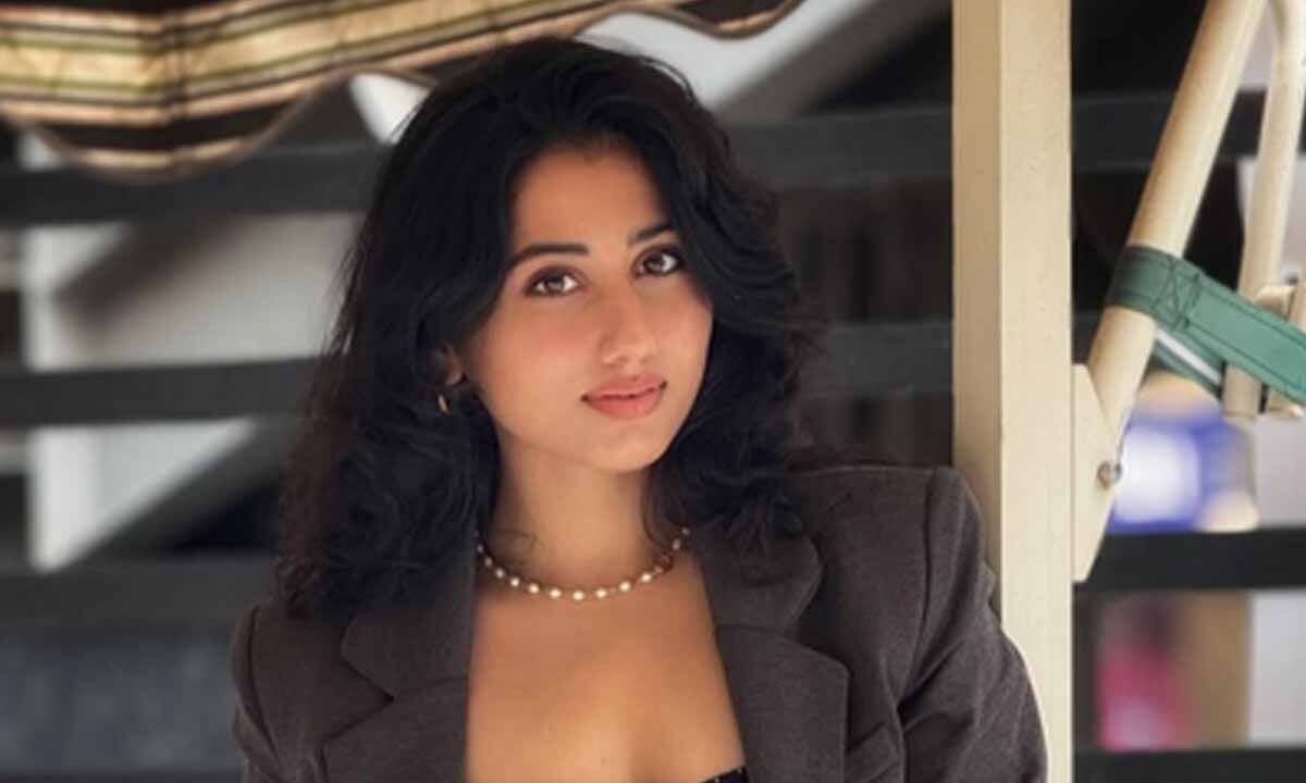 Mazel Vyas recalls how Suniel Shetty protected her during a chaotic crowd situation while filming ‘Hunter 2'