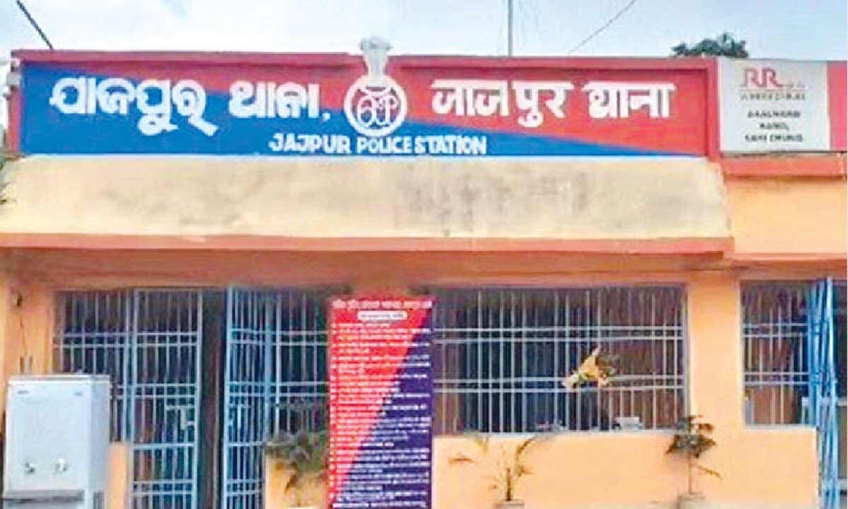 3 held in hockey trainee rape case