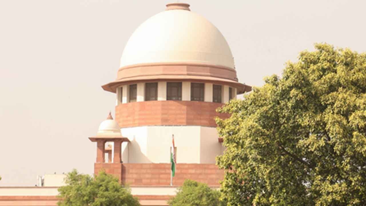 Cash row: CJI Gavai likely to recuse from hearing Justice Varma's plea, assures urgent hearing