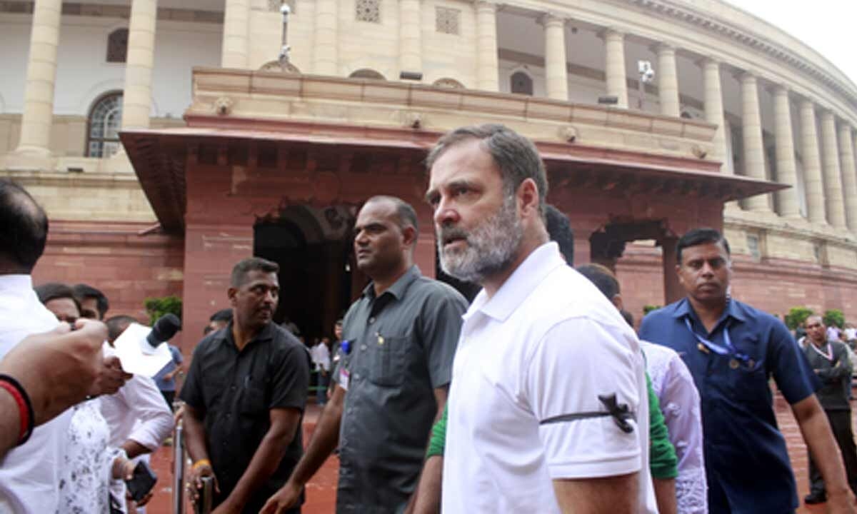 ‘We are going to come for you': Rahul warns EC officials on alleged lapses