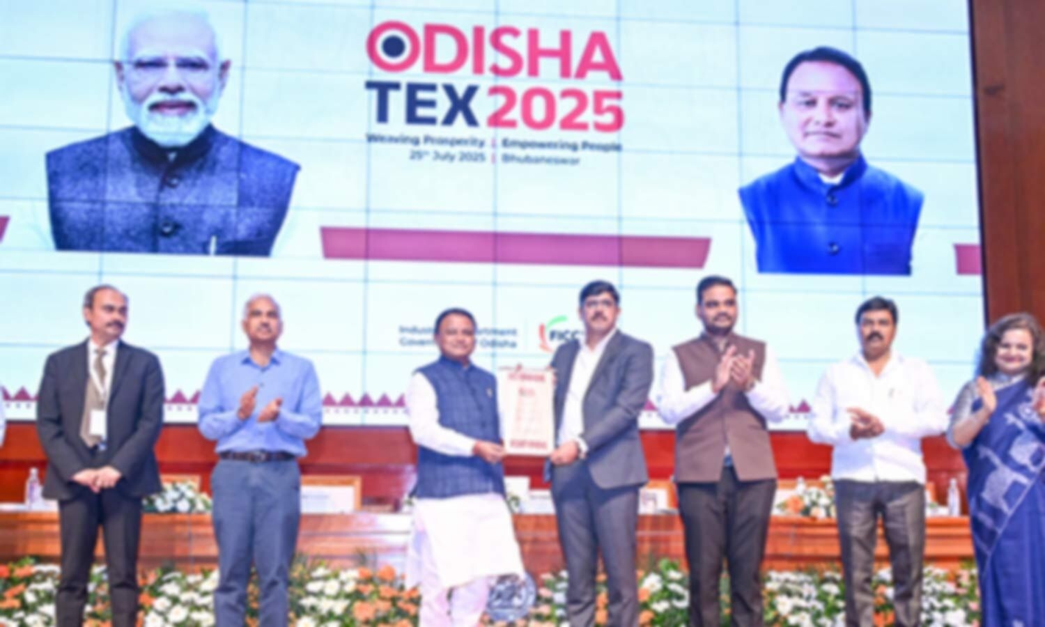 CM Majhi vows to make Odisha textile powerhouse of India
