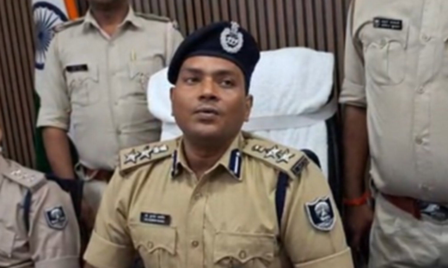Bihar: Gang arrested for cheating in the name of govt scheme, property worth crores recovered