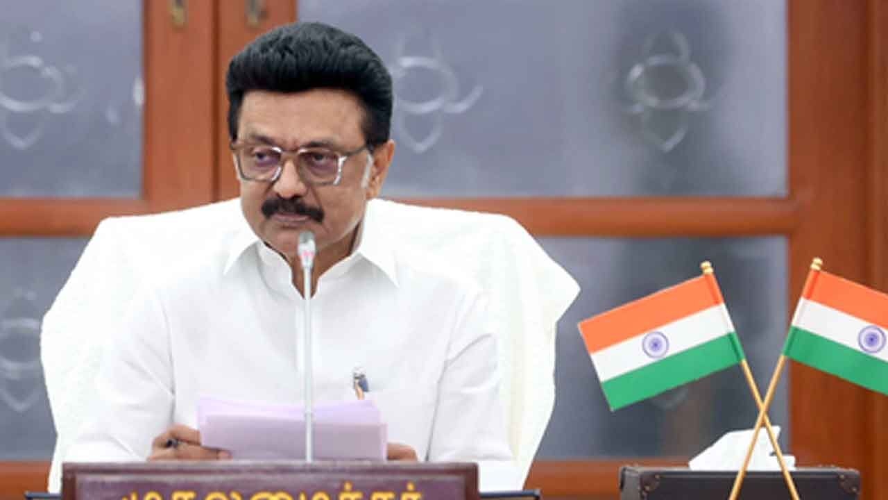 CM Stalin hails Uddhav Thackeray's stand on federalism, extends birthday wishes