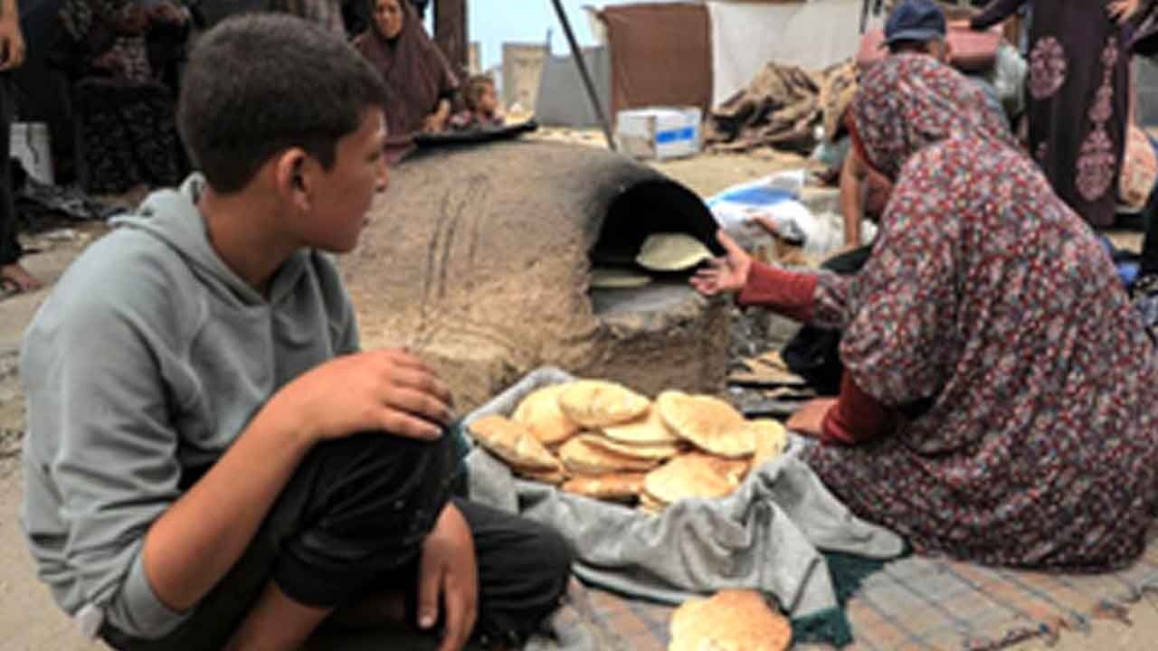 Israel announces 10-hour military activity pause for aid in parts of Gaza Strip