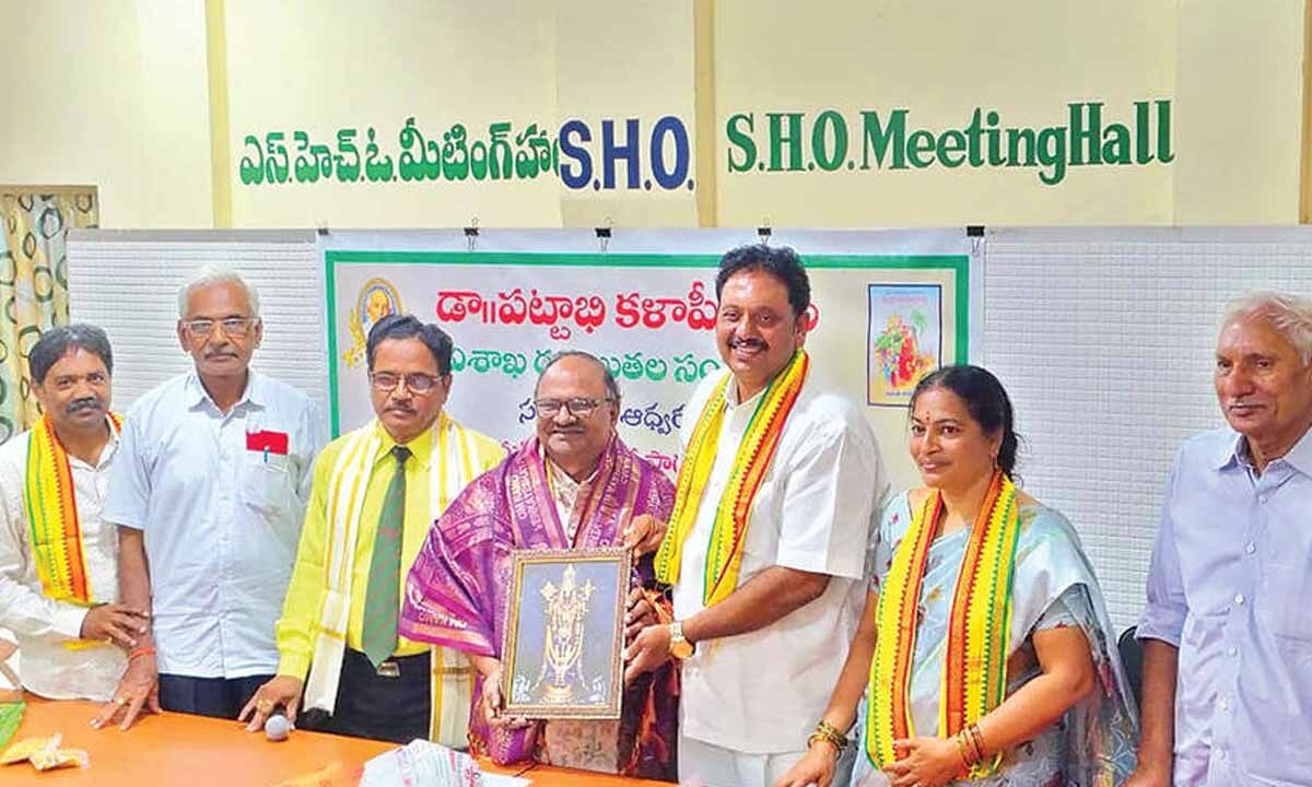 Book on Amaravati women's Maha Padayatra released