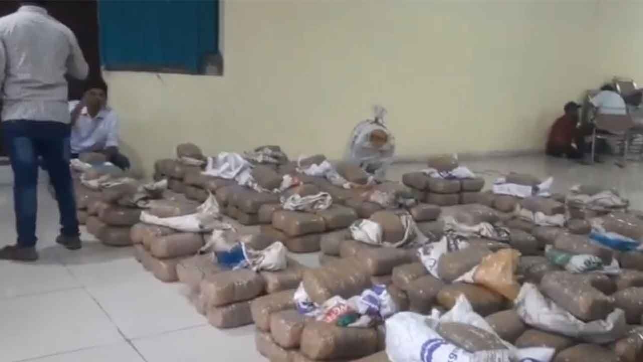 EAGLE nabs 3 persons, seizes 935 kg of ganja worth Rs 5 crore