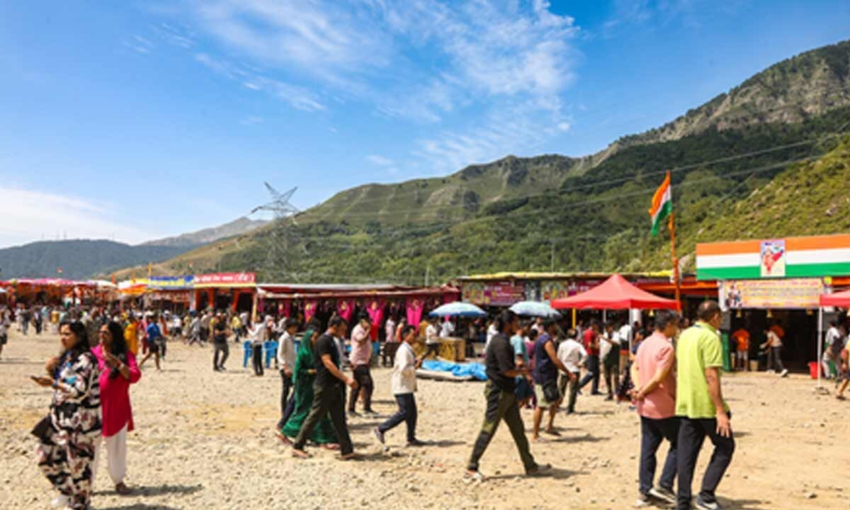 Over 3.83 lakh perform Amarnath Yatra in 25 days, thousands more head to shrine