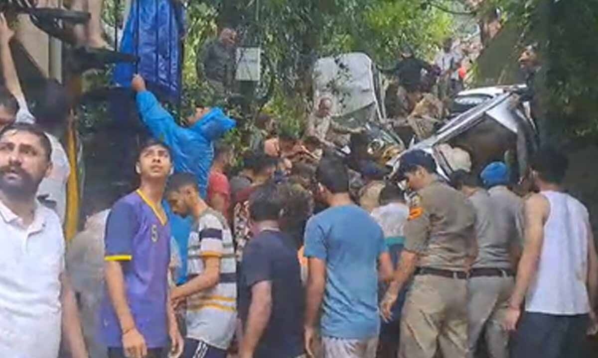 Two dead, 2 missing as torrential rain wreaks havoc in Himachal's Mandi