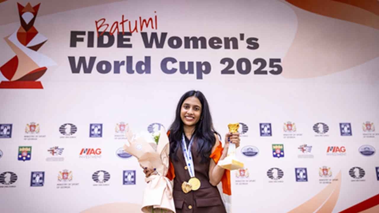 'Historic win': Sachin Tendulkar hails Divya Deshmukh on winning India's first Women's WC