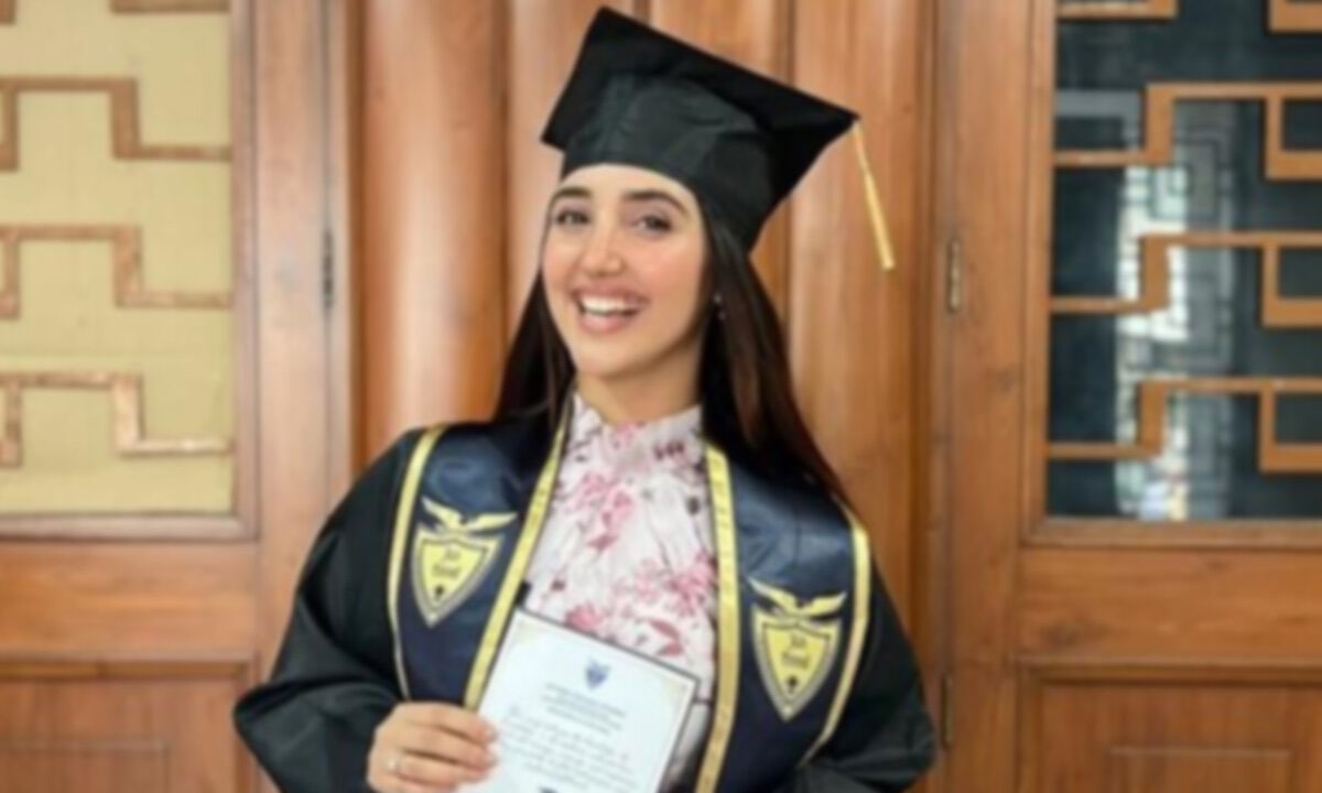 Ashnoor Kaur celebrates her convocation, says her college journey shaped ‘who she is today'
