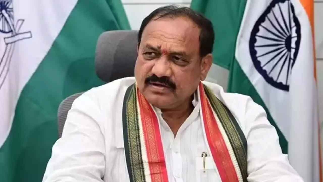 Cong mulls statues of Mukesh Goud, Shiv Shankar to woo BCs in Hyd'bad