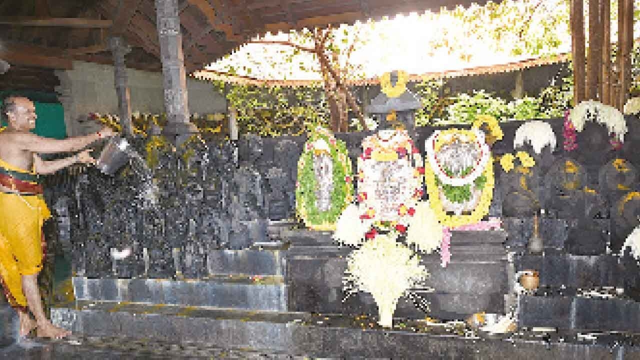 Devotees mark Nagara Panchami with traditional fervour in Coast