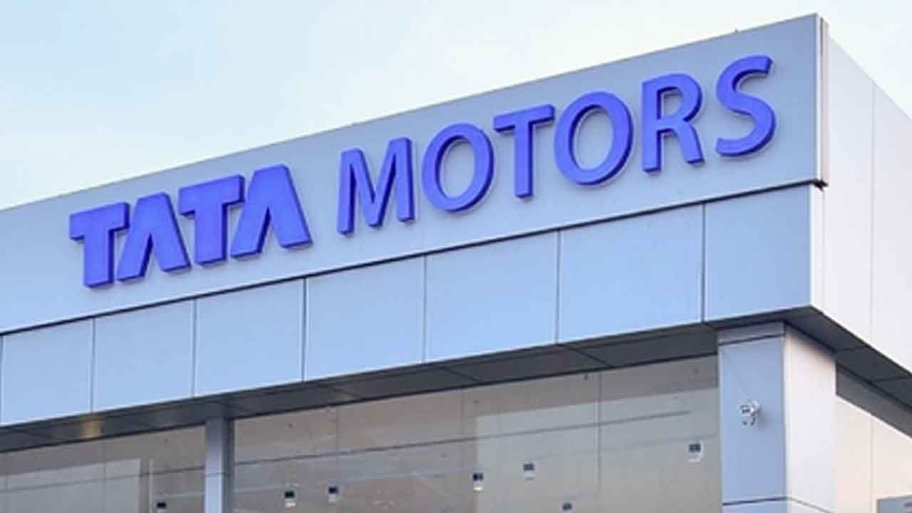 Tata Motors shares slide over 4 pc amid reports of $4.5 billion Iveco acquisition talks