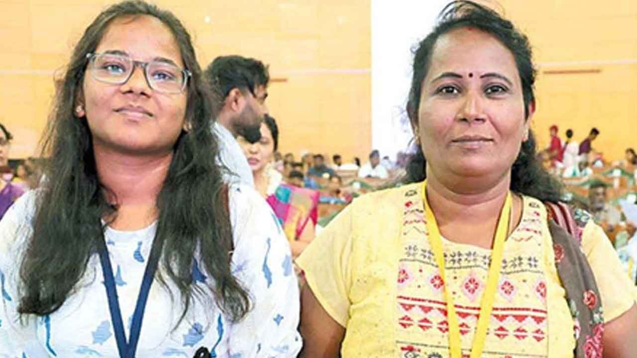 49-year-old TN woman fulfils dream to study medicine, cracks NEET with daughter