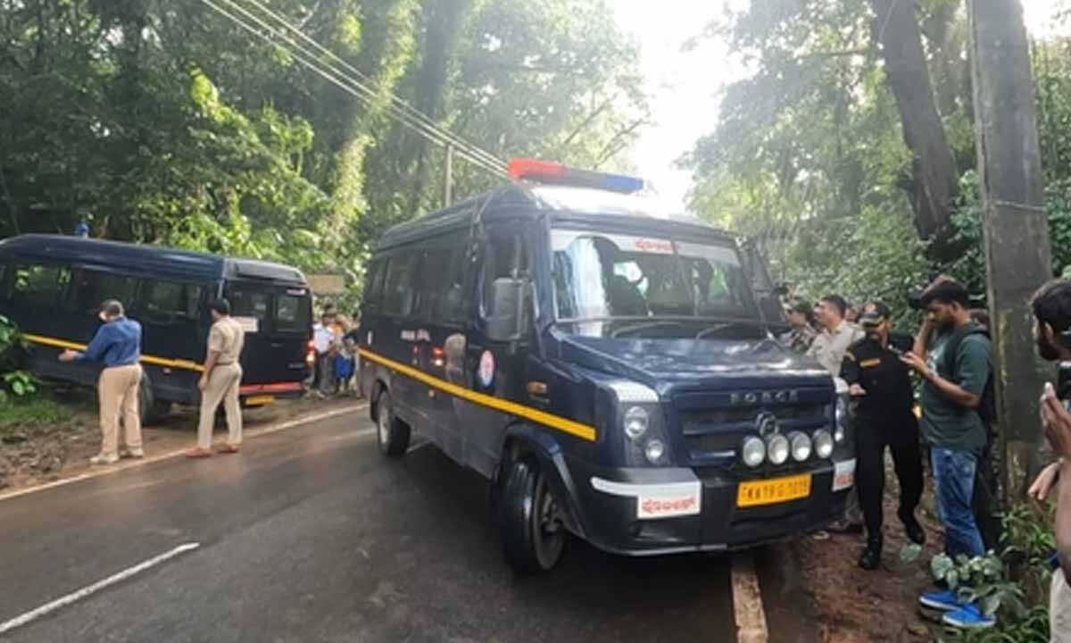 Dharmasthala mass grave case: SIT recovers bones at 6th burial site