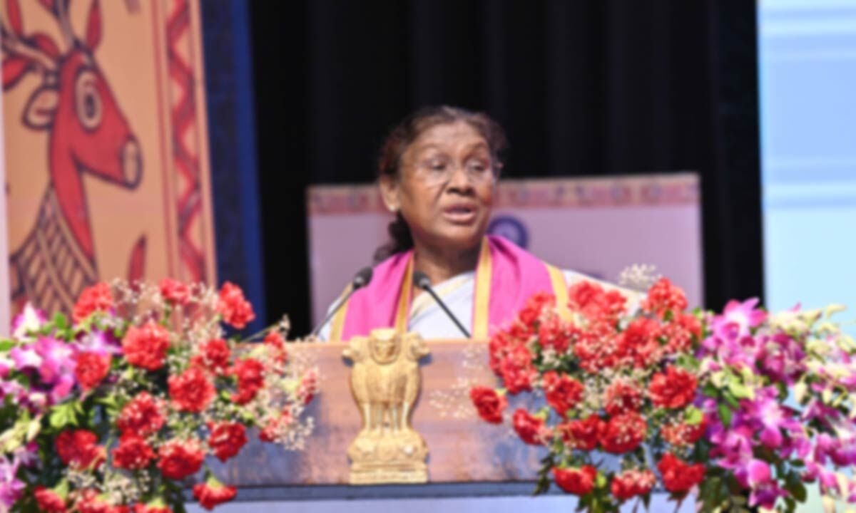 President Murmu urges doctors to build sharp clinical sense, sensitive communication skills