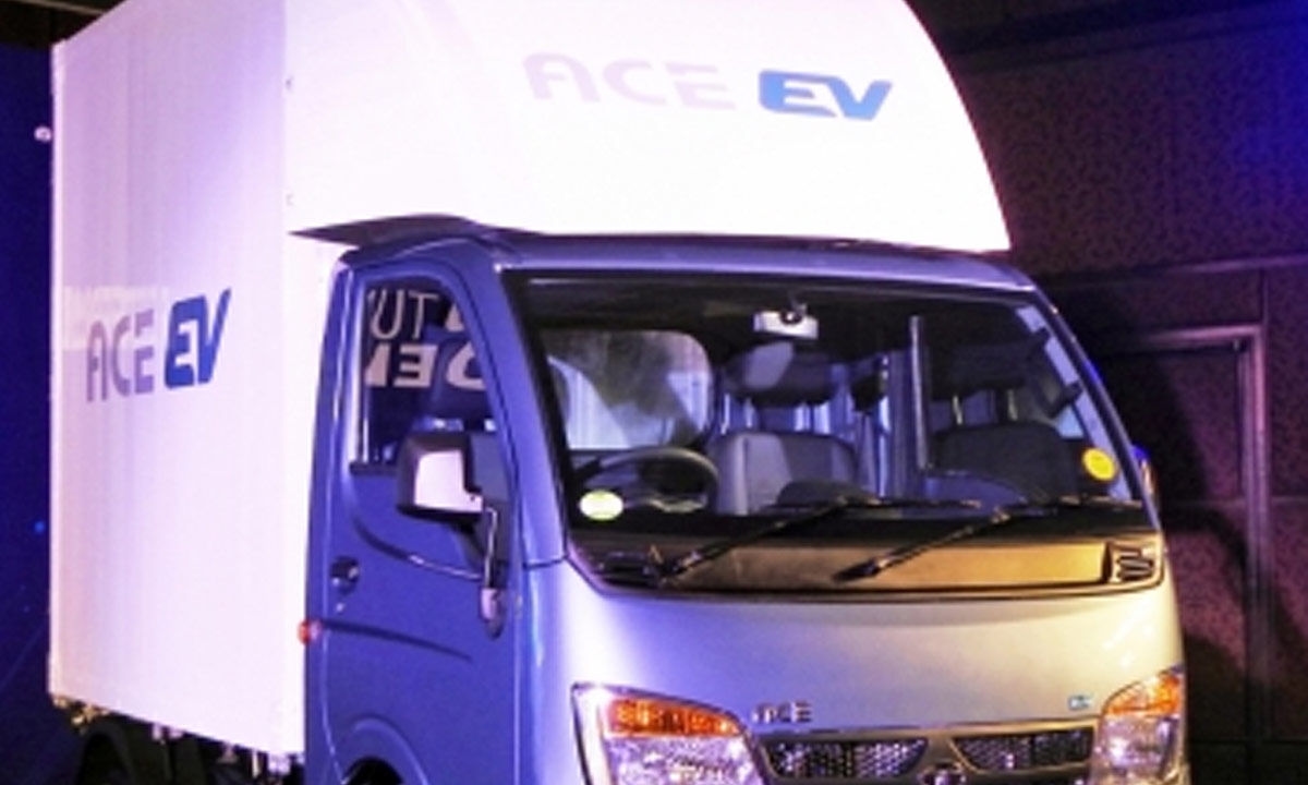 Tata Motors reports 6 pc decline in Q1 sales, June sees 5 pc decline