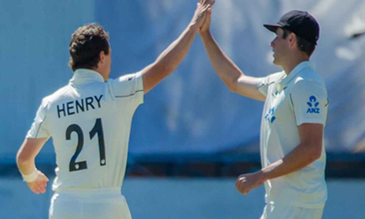 Matt Henry stars as New Zealand crush Zimbabwe by nine wickets in Bulawayo