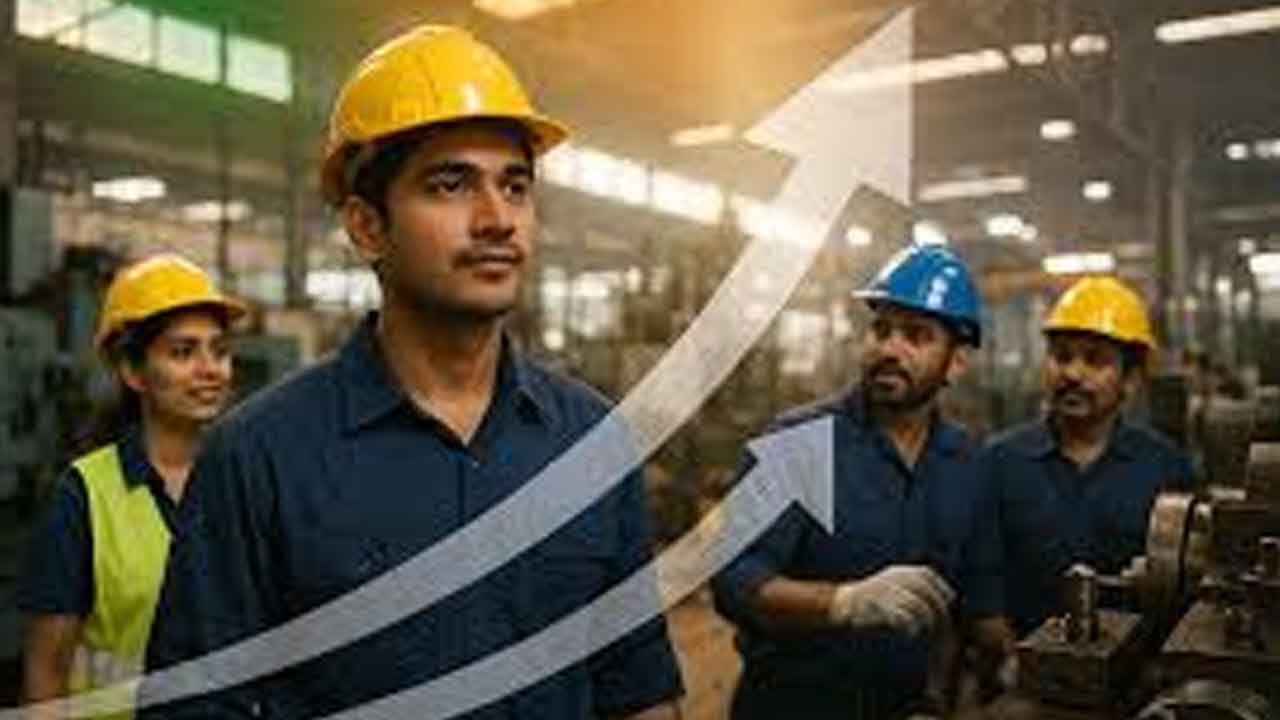 Mfg PMI rises to 16-mth high in July