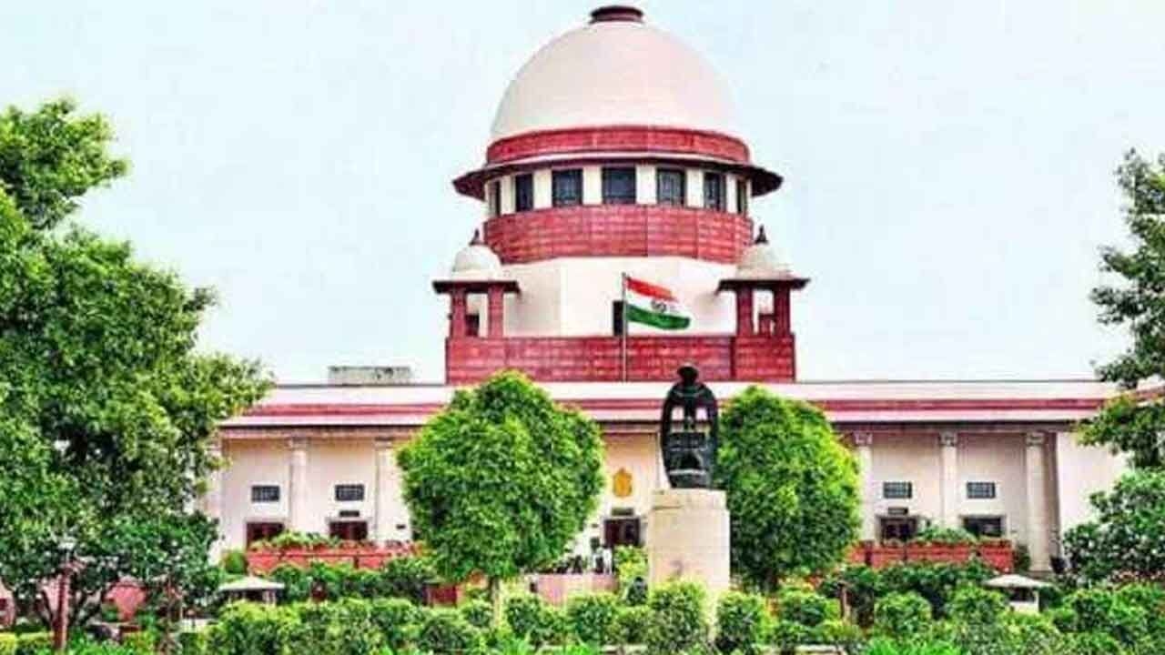 SC refers plea seeking ban on convicted MPs/MLAs to CJI