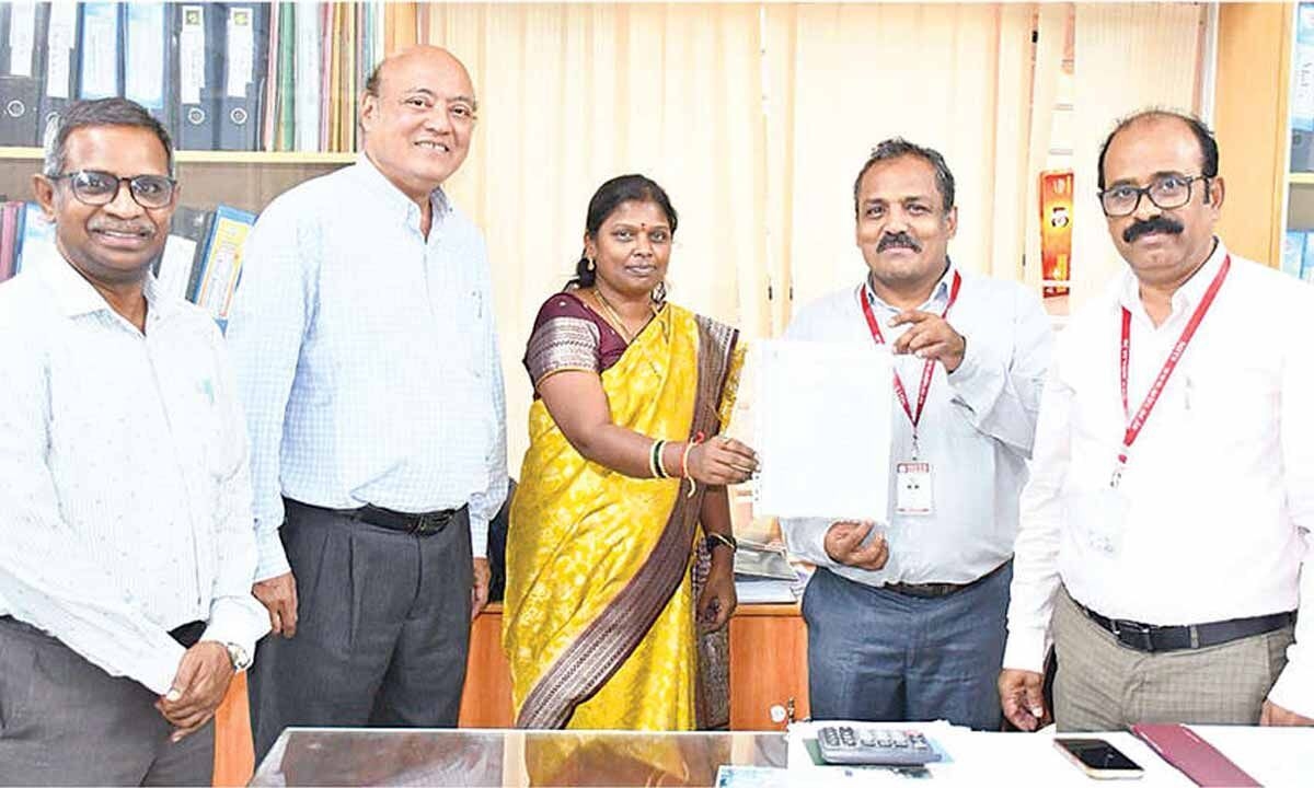 MITS bags ISTE best engg college award