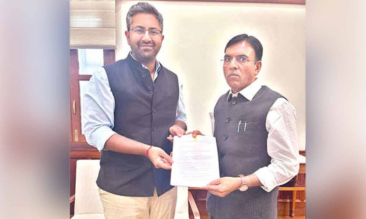 EPS-95 pensioners' grievances conveyed to Union Minister