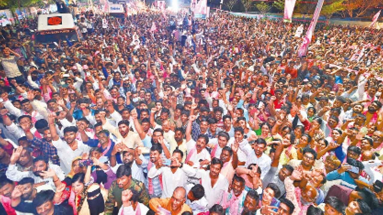 BRS braces for BC Garjana Sabha in support of 42pc quota in Karimnagar