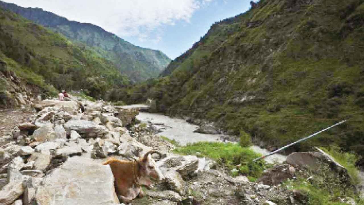 Eyewitnesses who saw disaster happening in Dharali in shock