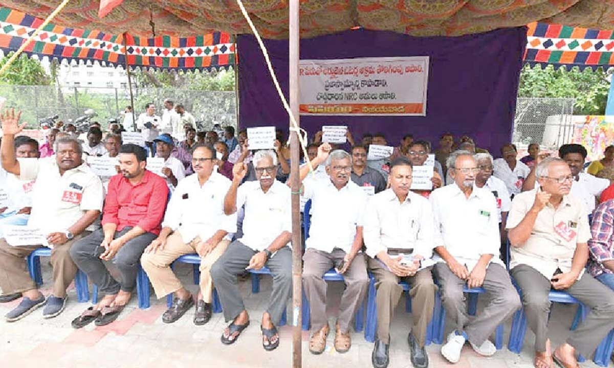 SIR intends to deny right to vote, alleges CPM