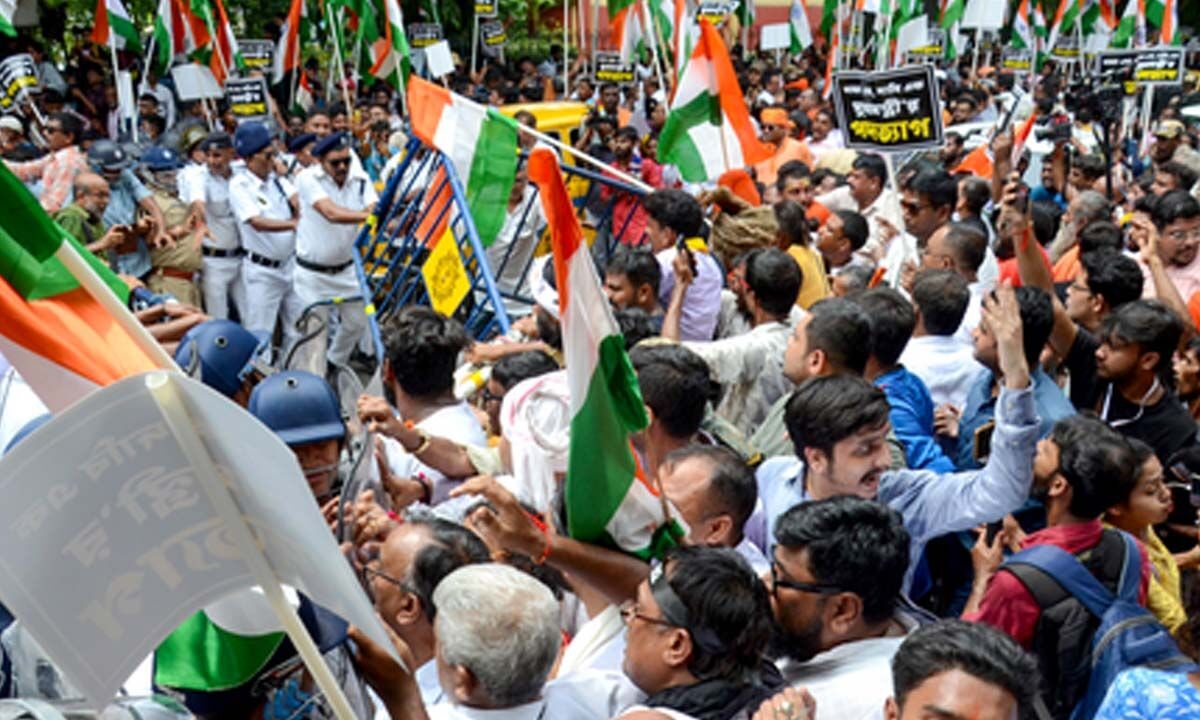 Kolkata Nabanna Avijan march violence: 7 FIRs registered against BJP leaders